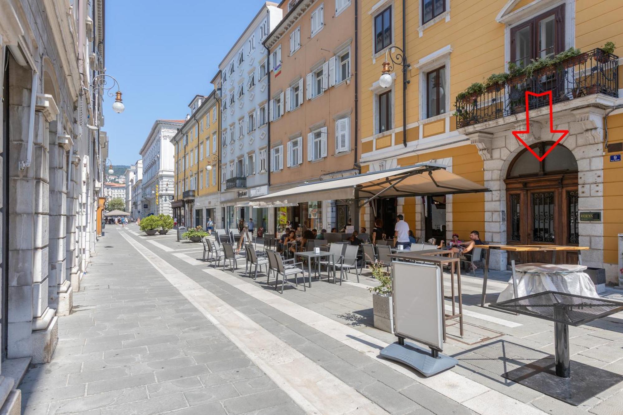 Elegante Rifugio D'Annunzio Con Parcheggio A Trieste Eksteriør billede